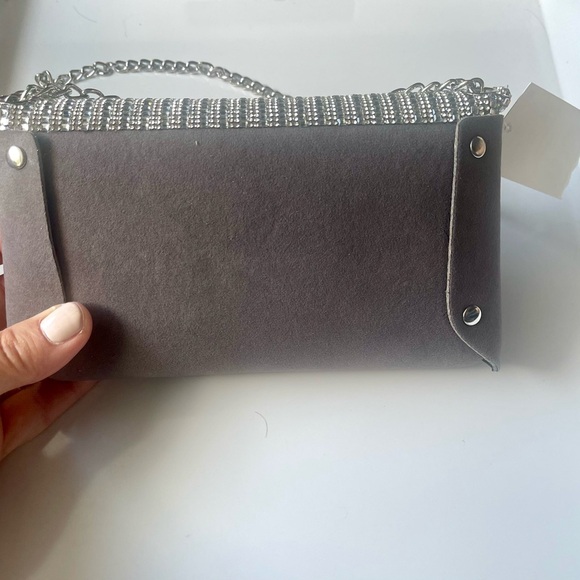 NWT ~Silver Textured Envelope Clutch - Picture 4 of 8